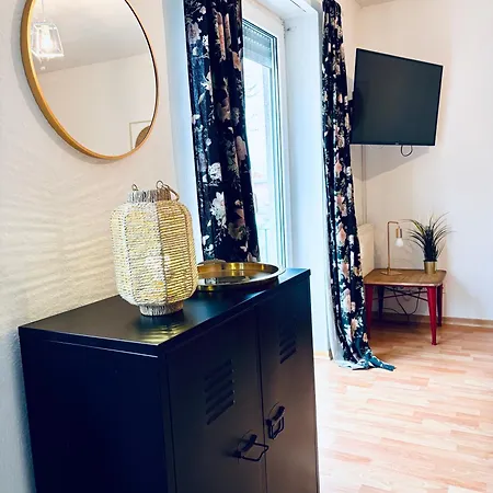 Sh-apartment - Cozy Lisa - Ruhig & Zentral アパート *